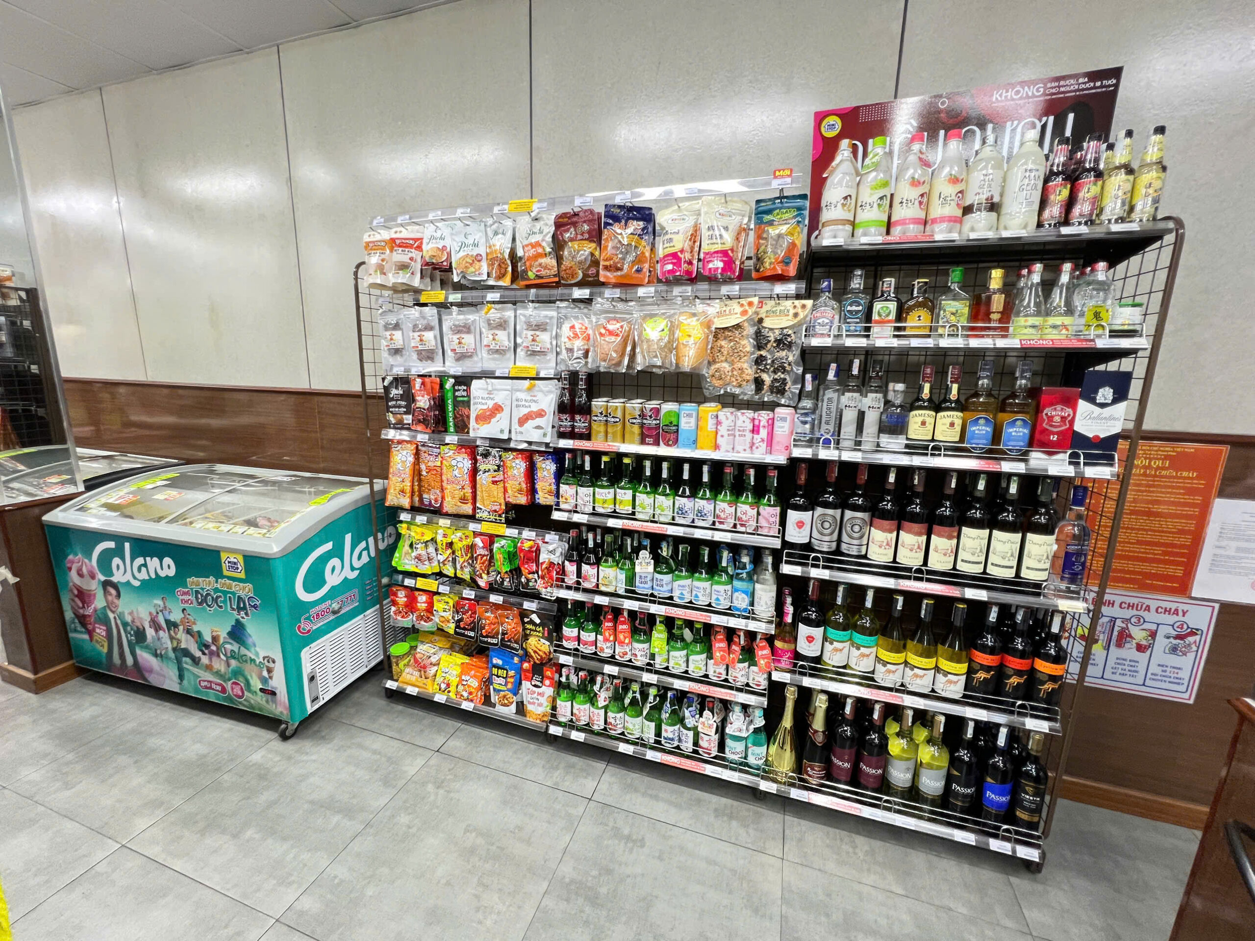 Top 5 lý do Chân gà rút xương ăn liền ủ vị cao cấp Topone Tê Cay là "must-try" cho tín đồ ăn vặt